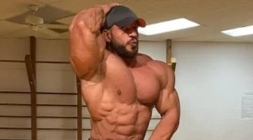 بيج رامى يتخطى إصابة كورونا ويستعيد لقب مستر أولمبيا في ذكرى تتويجه 1